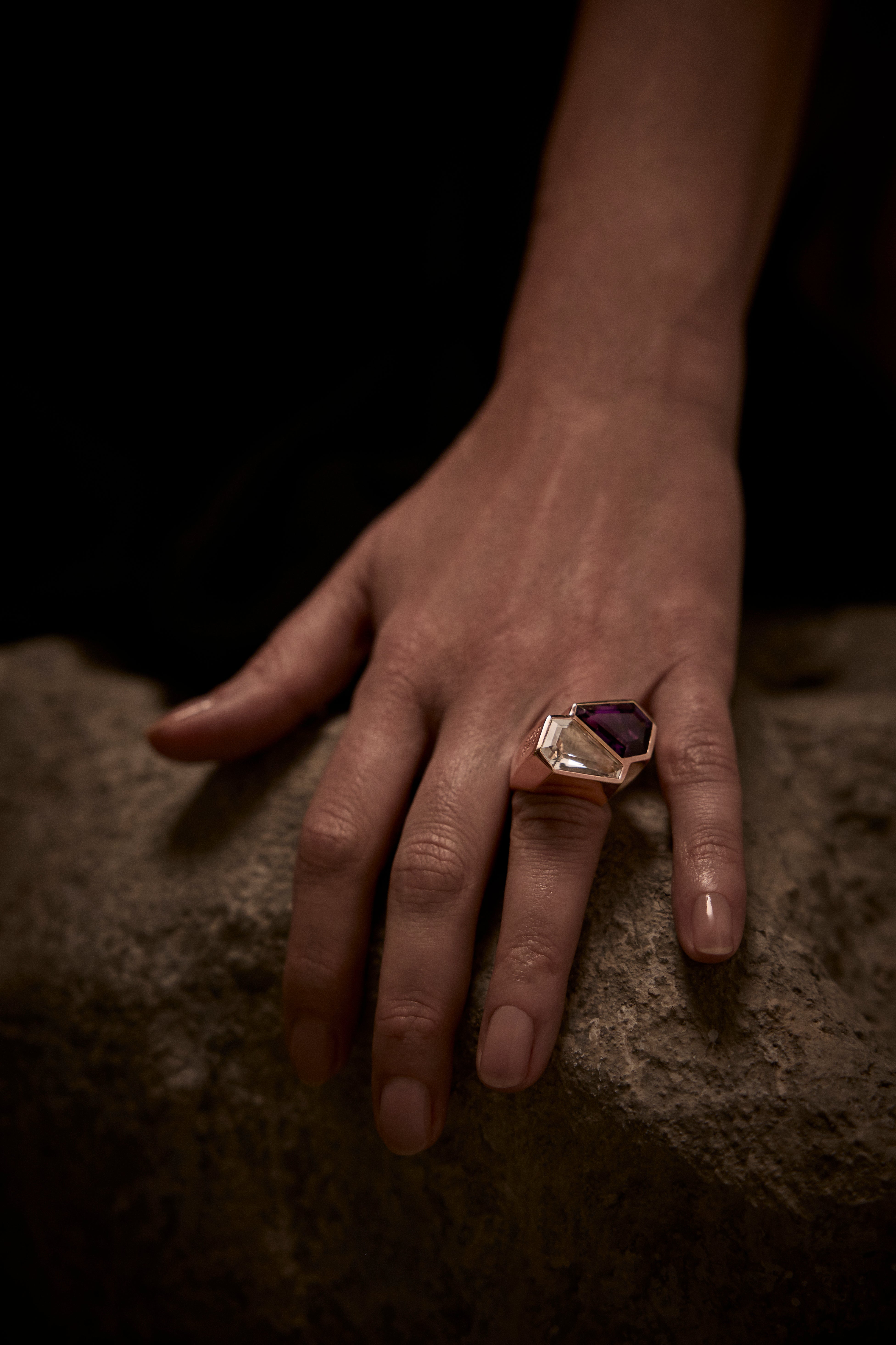 Anel Alis Propriis Isis